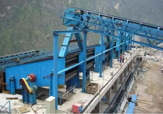 振動篩出現(xiàn)篩板開裂、橫梁斷裂等情況的原因和解決方案！195